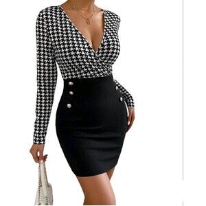 Black and White Houndstooth Print Surplice Neck Bodycon Dress Medium